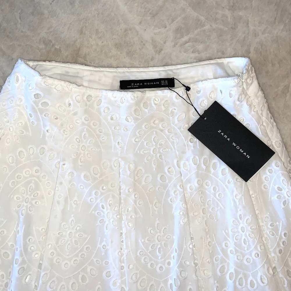 New with Tags Zara White Mid length Skirt